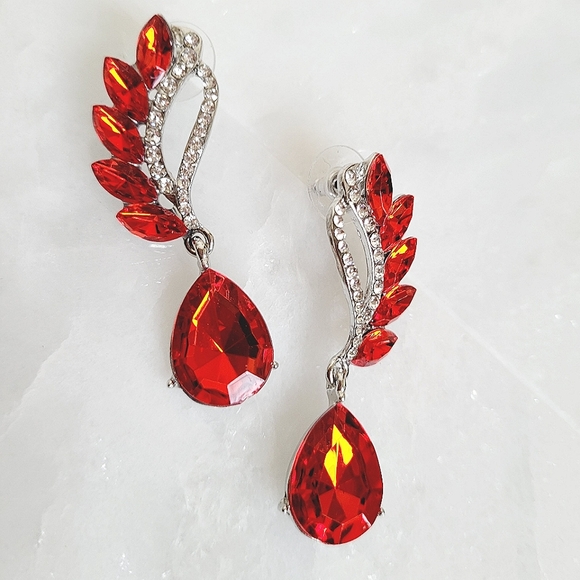 Angel Wings Red Crystal Teardrop Dangle Earrings NWT - Picture 10 of 13